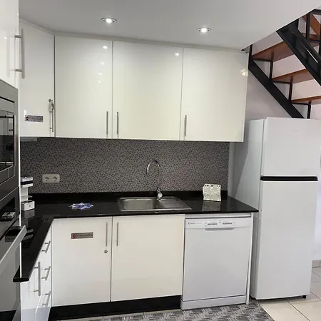 Stunning Sea View Tenerife Royal Gardens Resort! Lägenhet